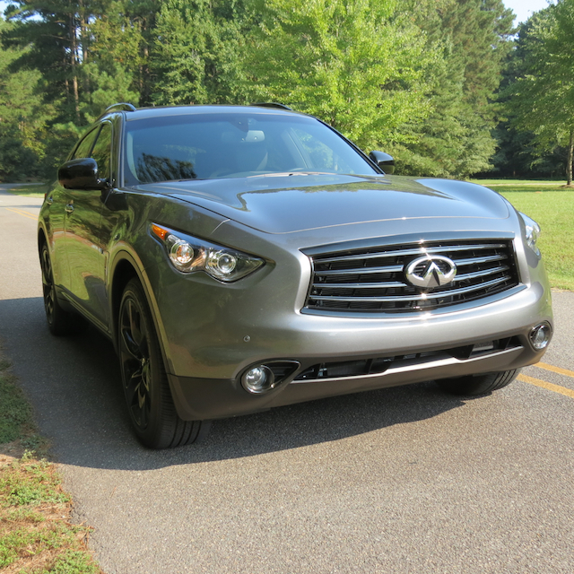 2015 Infiniti QX70.