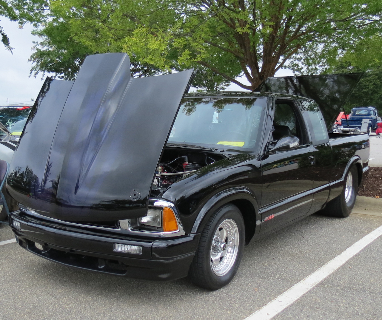 1994 Chevrolet S10 customized pickup truck. Capital City Cruisers