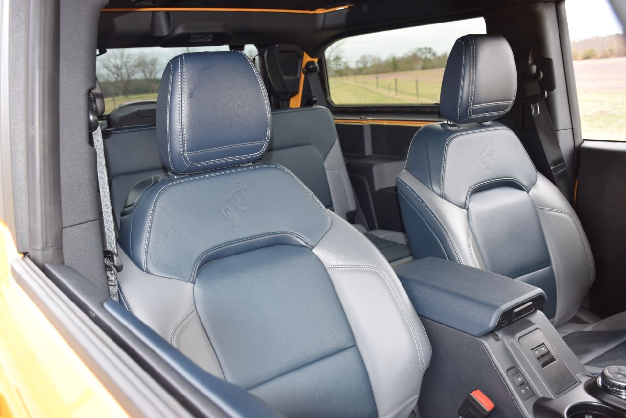 2022 Ford Bronco front seats