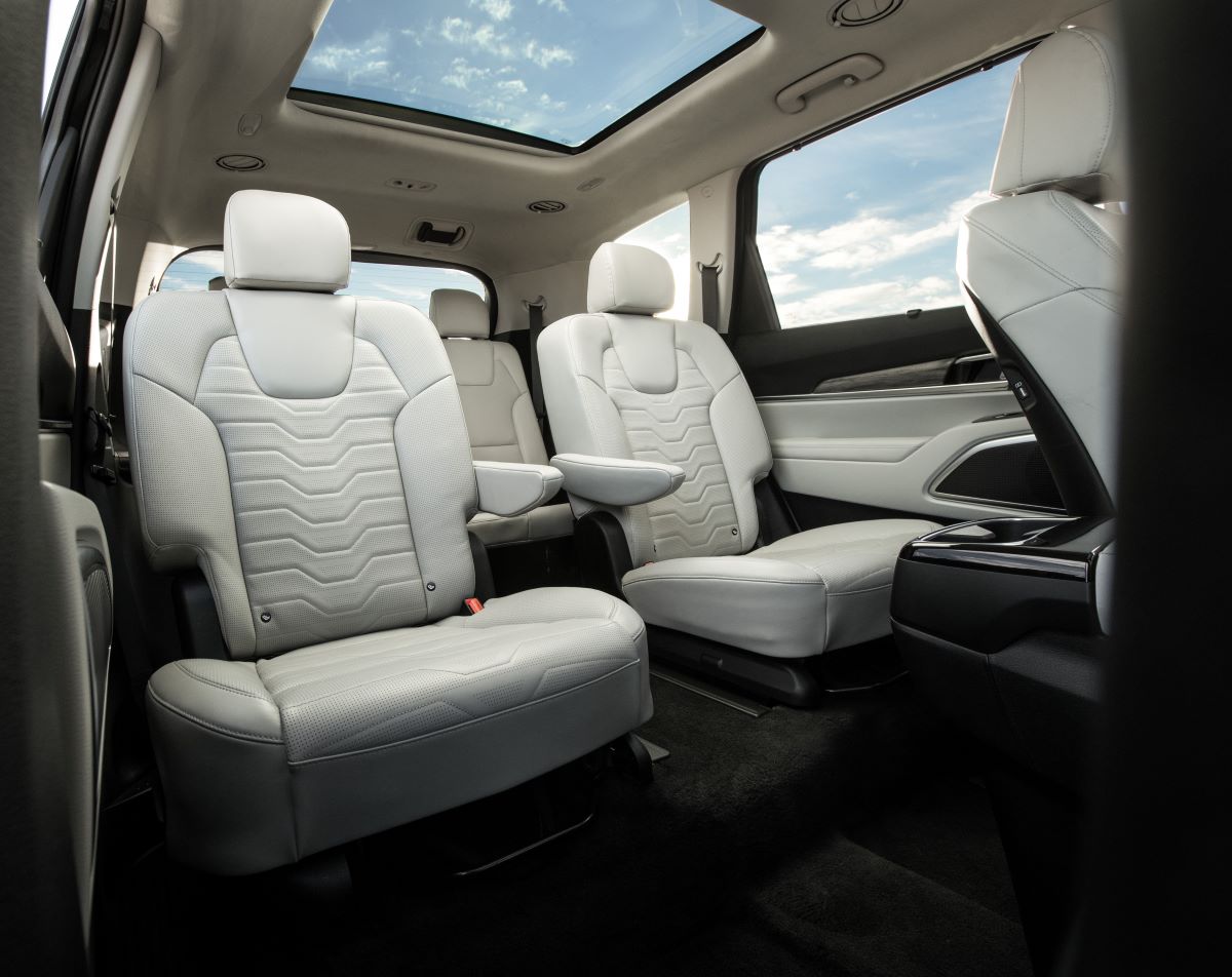 2021 Kia Telluride SX captain's chairs