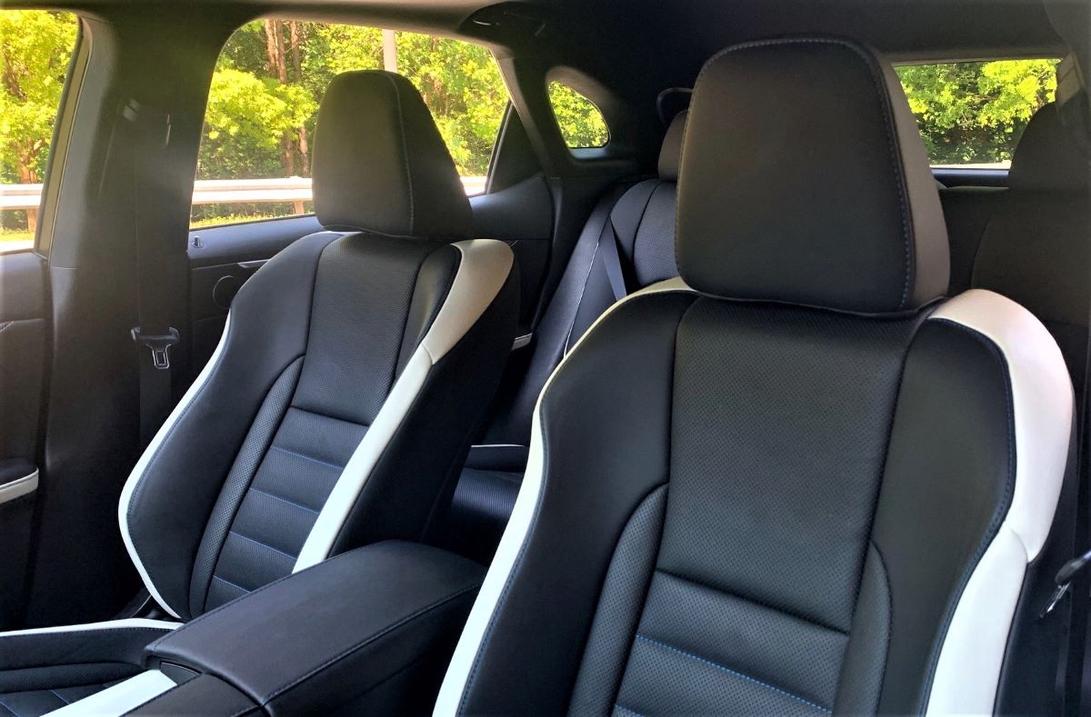 2022 Lexus RX front-row seats