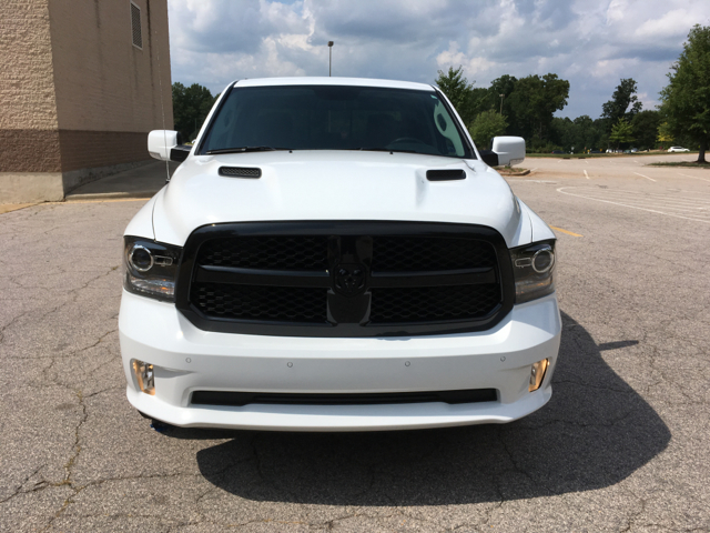 2017 Ram 1500 Night Edition Crew Cab 4x2. 