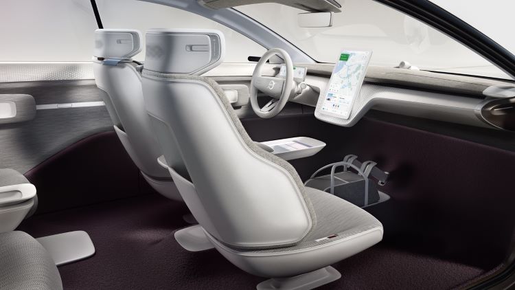 Volvo Concept Recharge cabin