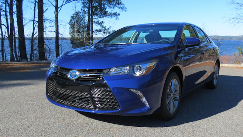 2015 Toyota Camry Hybrid review