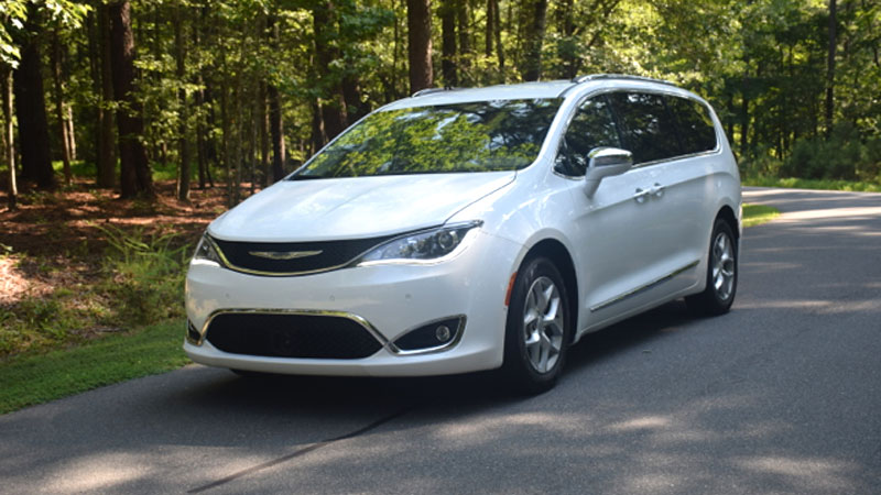 2017 Chrysler Pacifica review