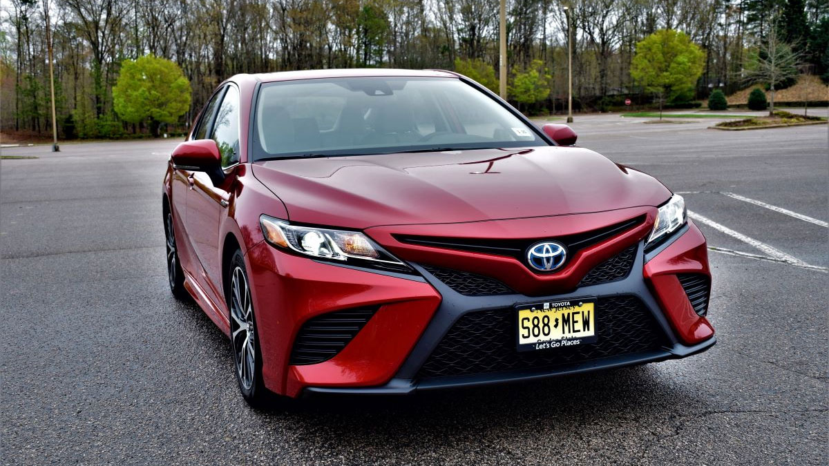 2020 Toyota Camry Hybrid review