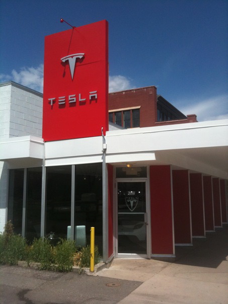 Tesla Dealer