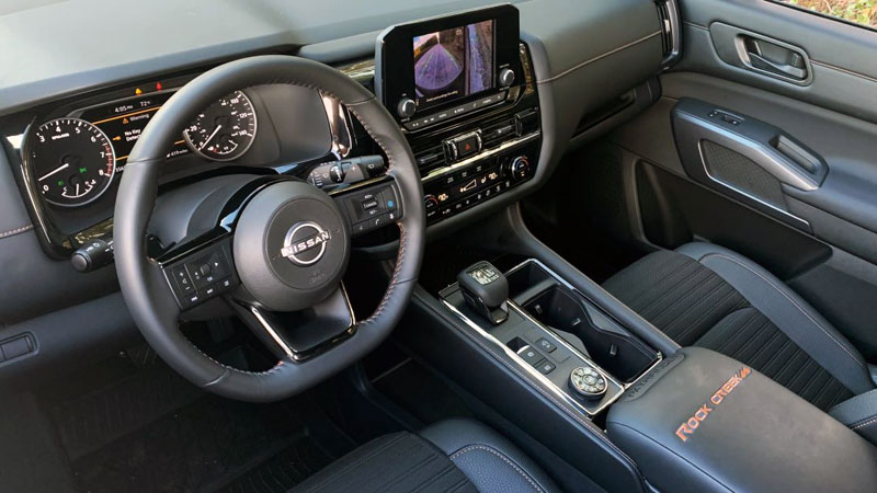 2023 Nissan Pathfinder interior