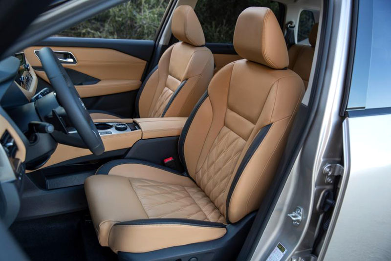 2023 Nissan Rogue front seats